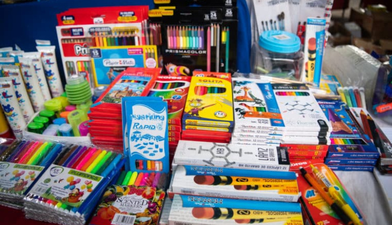 Vuelta a clases en Lomas: canastas escolares a precios accesibles