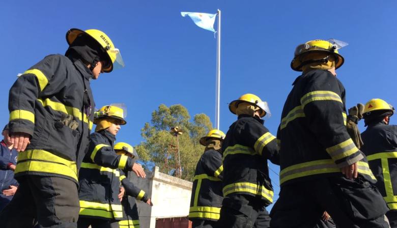 Azul: Bomberos de Cacharí desmintieron a La Libertad Avanza por un supuesto aporte nacional