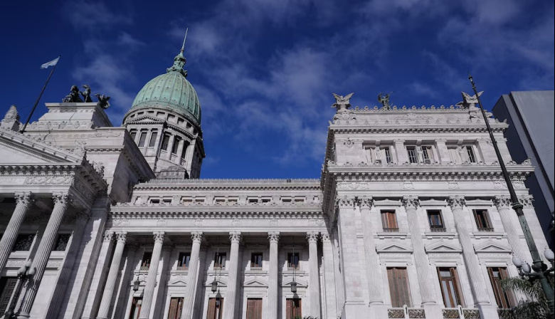 Regulación de algoritmos: el Frente Renovador busca proteger a los trabajadores de apps