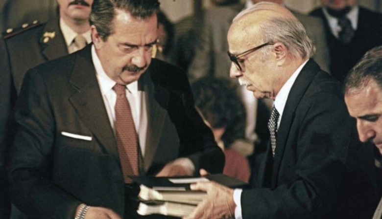 Alfonsín, eje del homenaje radical a 50 años del golpe: Abad destacó su rol en el Juicio a las Juntas