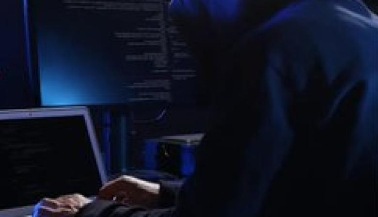 Impulsan cambios en el Código Procesal Penal para enfrentar delitos digitales