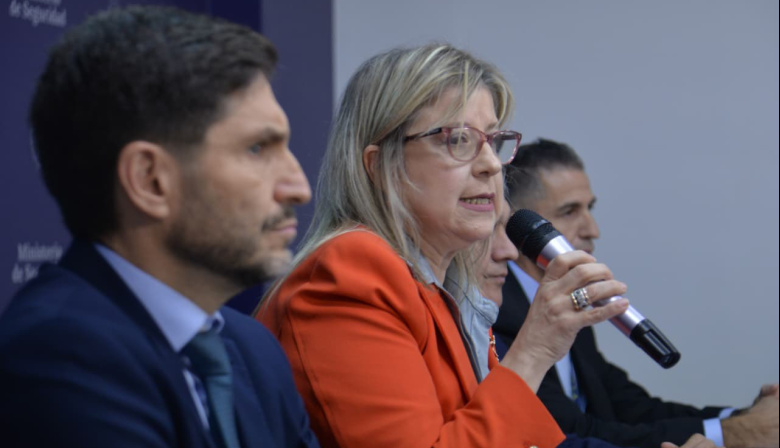 Confirman la existencia de comunidades digitales que promueven ataques masivos en escuelas