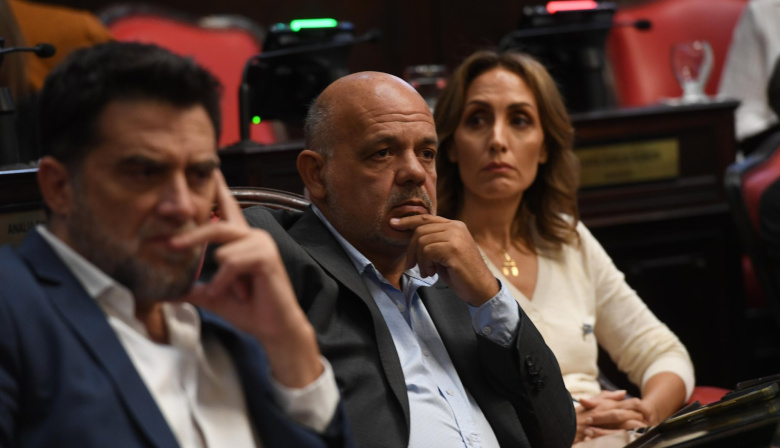 "El oficialismo defiende su viejo sistema de privilegios": la lucha por la BUP en la PBA