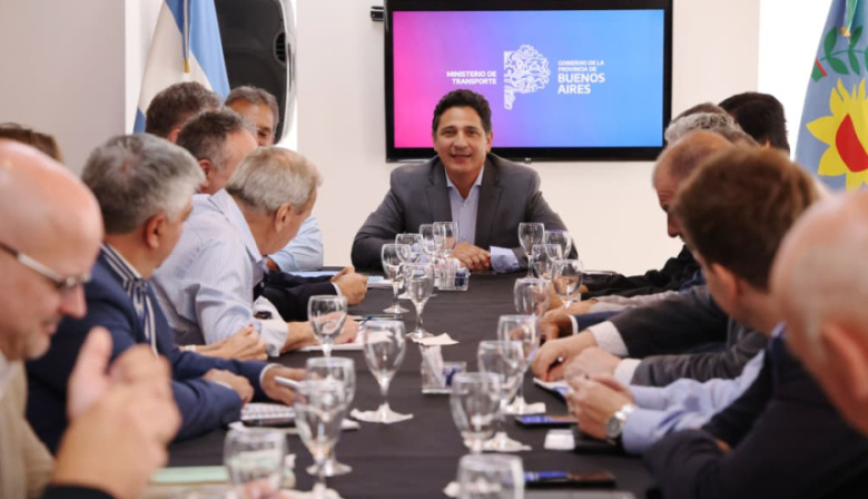 Transporte: la Provincia se reunió con cámaras y apuntó contra Nación por la crisis