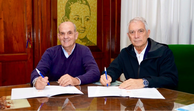 Alak y Zurro firmaron convenios para modernizar cementerios y promover el turismo educativo en la República de los Niños