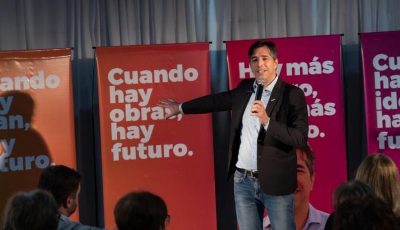 Flexas también se anota para la gobernación y agita la interna radical