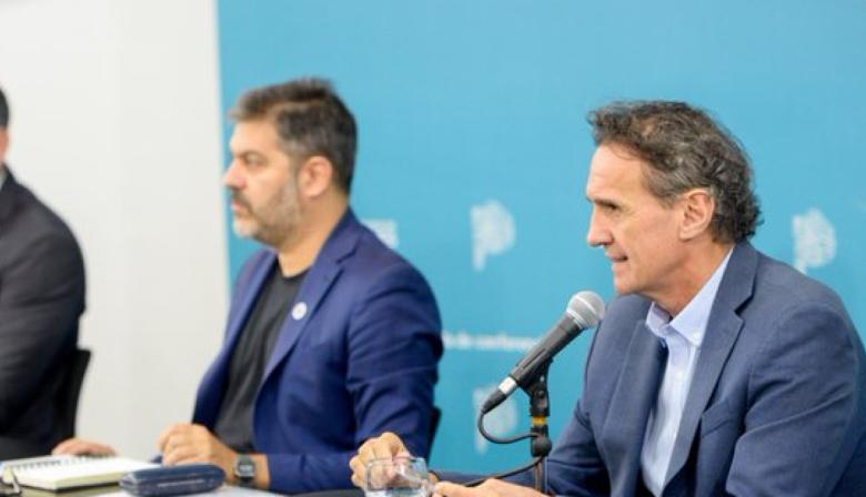 Katopodis denuncia irregularidades en la licitación de rutas