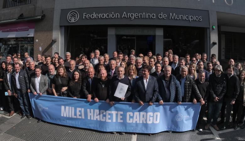 Intendentes chocaron contra un portazo de Capital Humano por el SAE