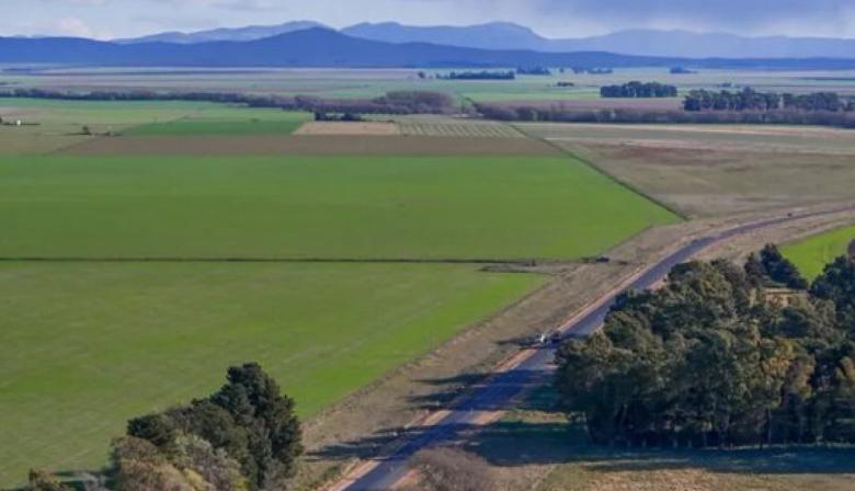 Buscan garantizar conectividad en el interior bonaerense con un nuevo programa provincial