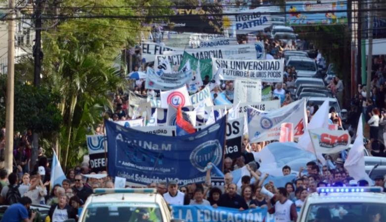 La dirigencia bonaerense salió a militar la marcha universitaria contra el ajuste de Milei