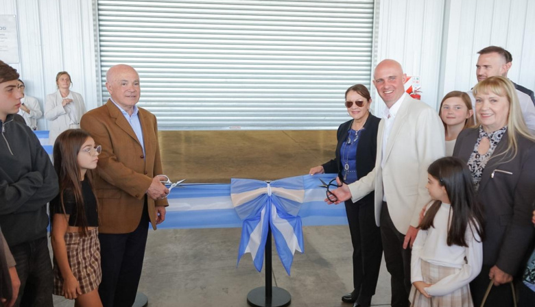 Inversión y empleo: Cantero acompañó la apertura del centro de distribución de GENROD
