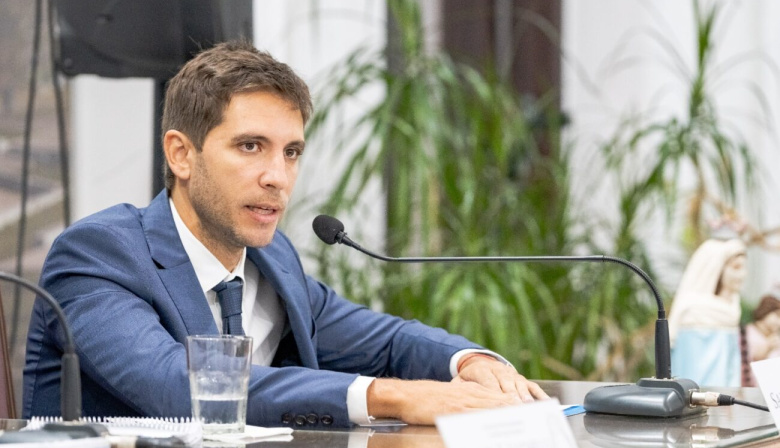 Passaglia: “Los municipios pueden sostenerse por sí mismos”
