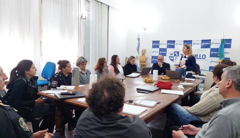Tordillo: Olivera encabezó una mesa intersectorial por amenazas en escuelas