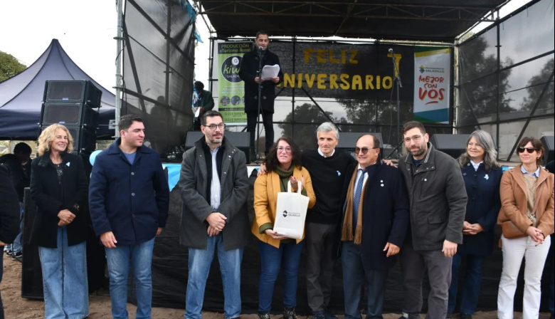 Salomón encabezó los festejos por el aniversario de Saladillo Norte y presentó una ambulancia