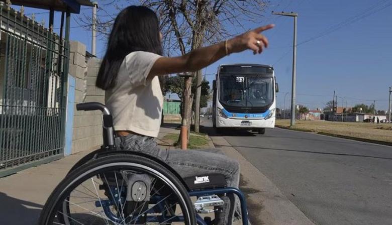 Buscan frenar el recorte de subsidios a pasajes gratuitos para personas con discapacidad