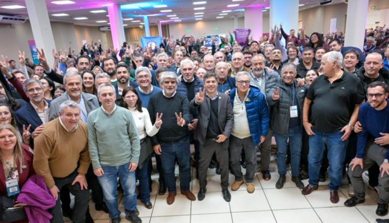 Kicillof cerró el Congreso Bonaerense del Trabajo con respaldo sindical y críticas al modelo económico de Milei
