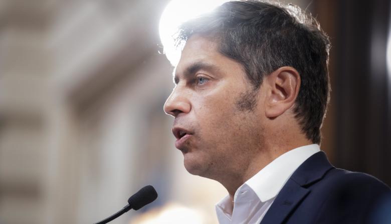 Kicillof acusó a Milei de librar “una guerra contra el bolsillo de los argentinos” y aludió a la cascada de Adorni