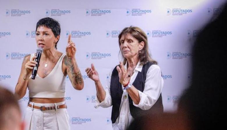 Mayra Mendoza vinculó a Evita con Cristina y pidió “militar por su libertad”