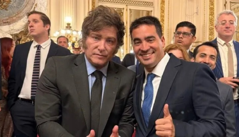 Ravier asume como vocero de Milei y arranca la transición con el equipo de Adorni
