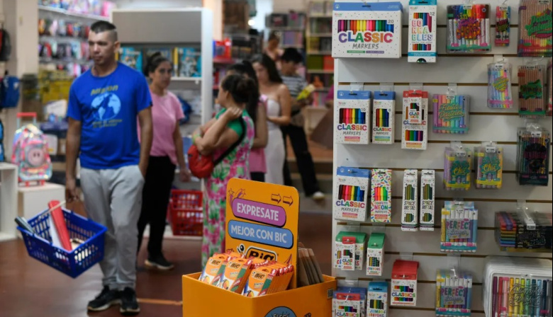 Industriales presionan por el regreso de las 12 cuotas ante la caída del consumo