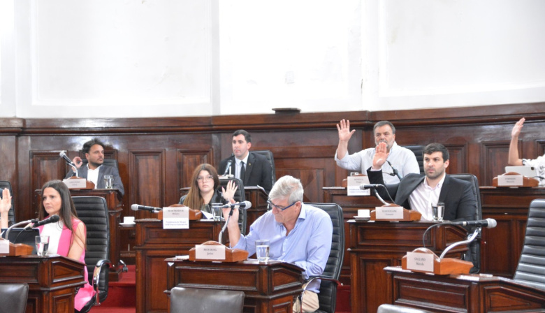 El Concejo de La Plata expresó preocupación por la causa contra Adorni por presunto enriquecimiento ilícito
