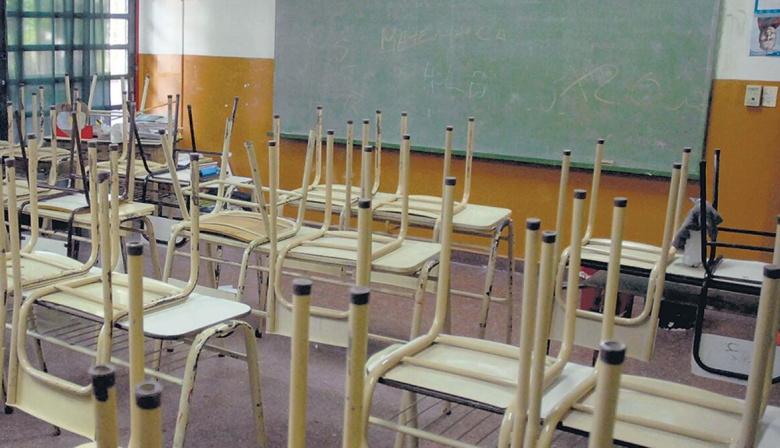 Paro docente en PBA: un maestro de grado cobra $850.000 y la paritaria sigue congelada desde junio