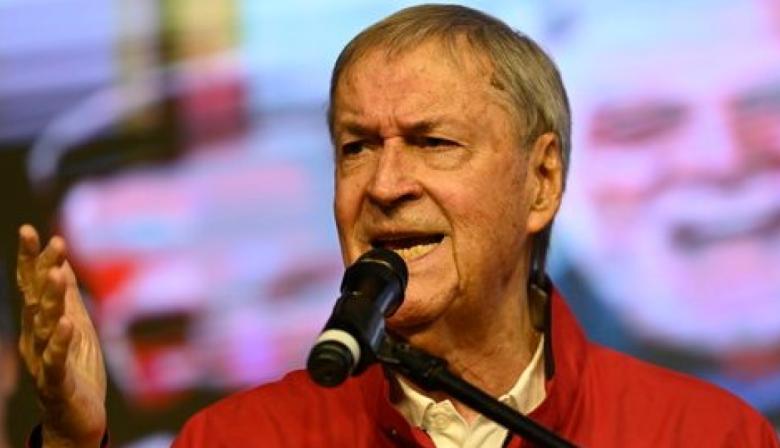 El peronismo cordobés pidió la renuncia de Adorni y acusó al Gobierno de “encubrir mentiras”