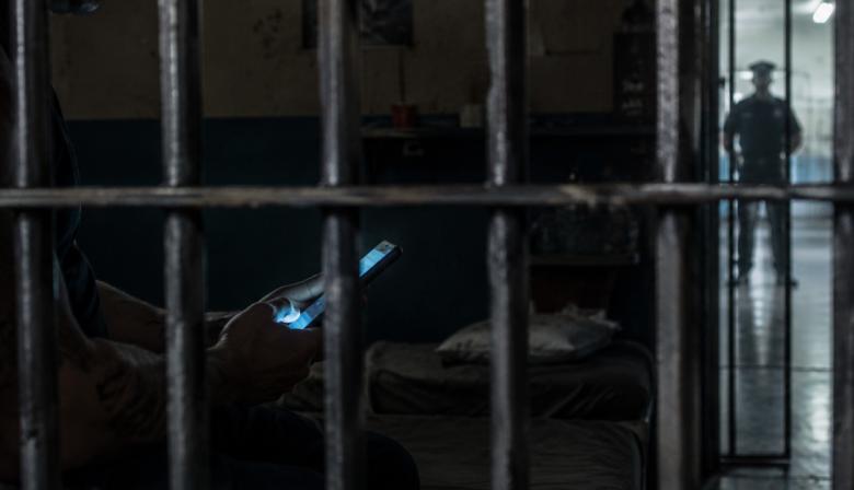 Curestis volvió a reclamar la prohibición de celulares en cárceles bonaerenses