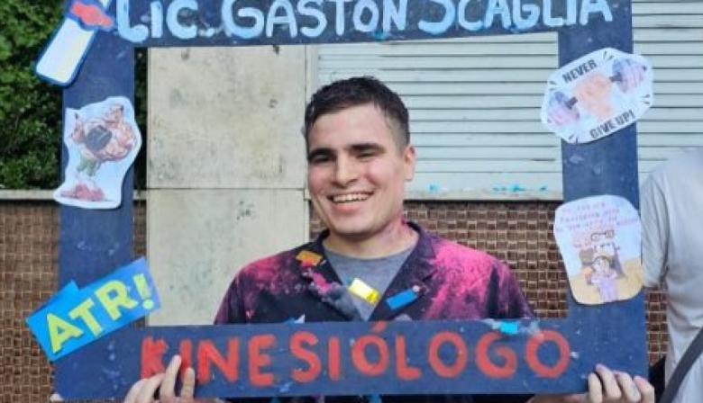 Escuchar, tocar y aprender: el camino de Gastón Scaglia hacia la Kinesiología