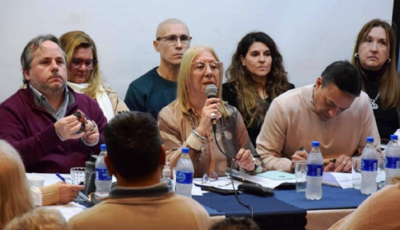 Con salarios “muy golpeados”, los docentes bonaerenses cerraron aumento del 7% con Kicillof