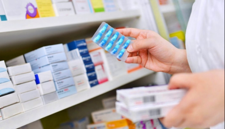 Los medicamentos le ganaron otra vez a la inflación y crece el cruce por la venta online