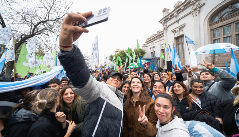 Moreno aprobó un nuevo pliego de transporte: habrá más empresas, nuevas rutas y control municipal