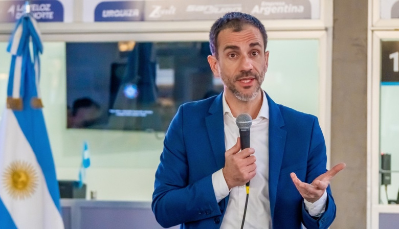 El senador Petrecca presentó un proyecto para que todas las escuelas bonaerenses tengan psicólogos  