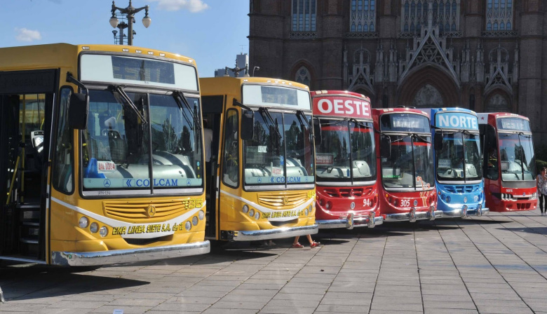 La Plata: obligarán a los colectivos a incorporar pictogramas para personas con discapacidad