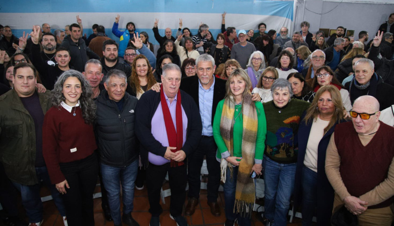 Ferraresi presentó en Tres de Febrero su propuesta para la Provincia y expuso el modelo de Avellaneda