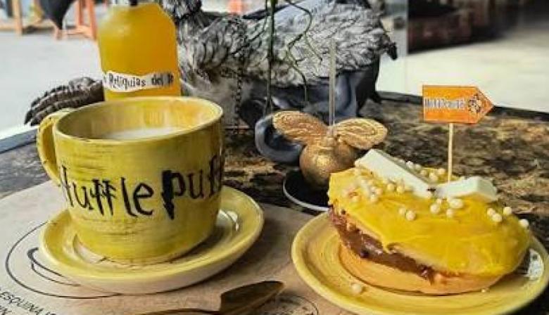 Magia, té y pastelería: la cafetería temática de Harry Potter que es una parada obligada entre los fans de la hechicería
