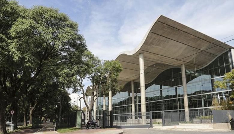 CABA eliminó 359 cargos gerenciales y redujo un 15% su planta administrativa