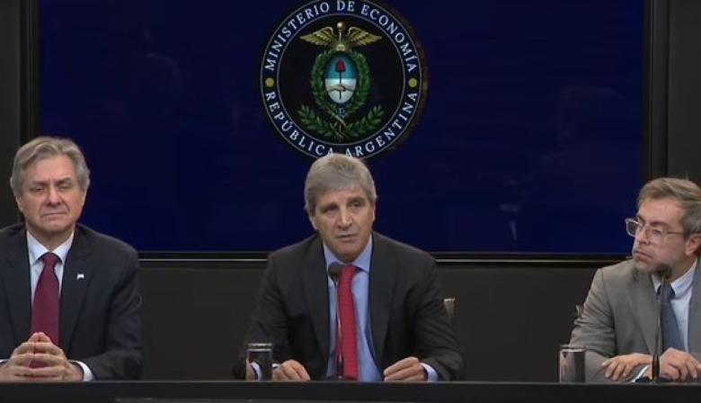 El Gobierno buscó llevar calma al mercado y prometió cubrir la deuda de 2026 y 2027