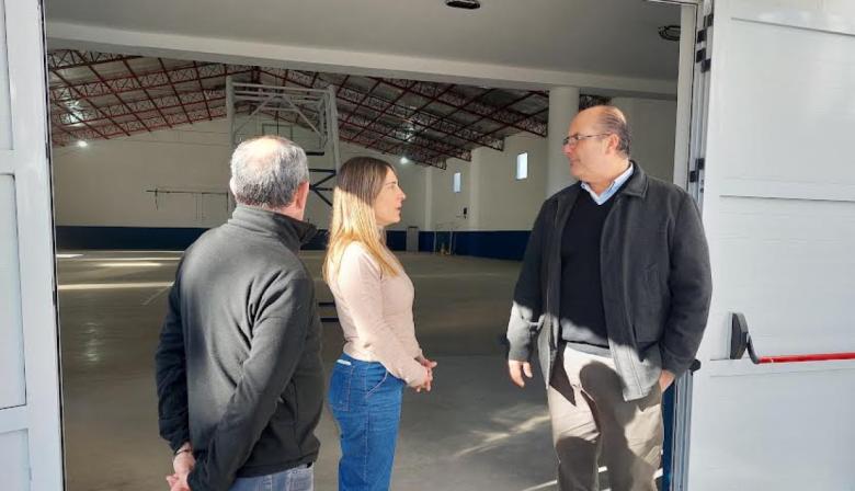 Tordillo renovó el Polideportivo Municipal con mejoras en todo el edificio