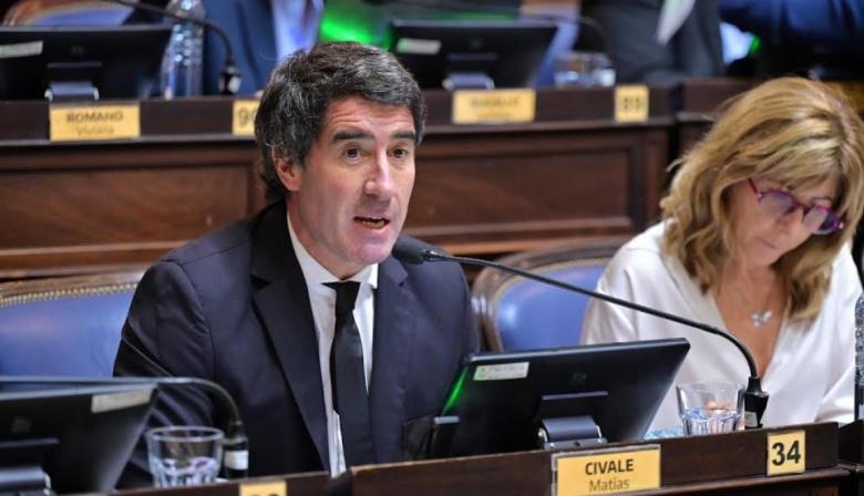 Civale presentó un paquete de leyes para promover inversiones, empleo y energías limpias