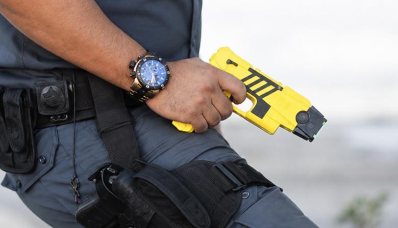 El massismo impulsa el debate por el uso de armas no letales en la Policía Bonaerense