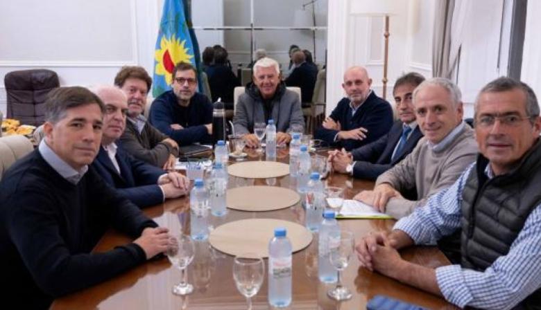 Intendentes de distintos partidos se unen para reclamar más fondos a Kicillof