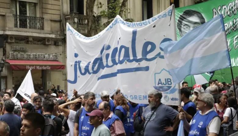 Judiciales aceptaron el aumento del 7% ofrecido por la Provincia