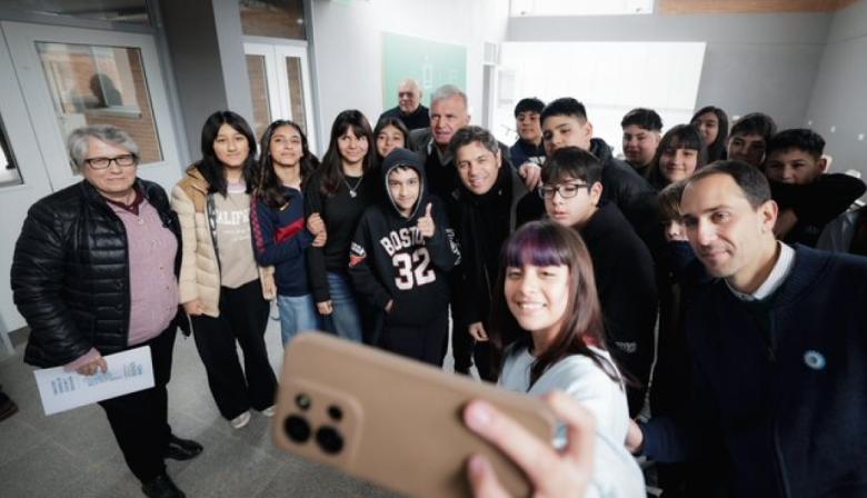 Kicillof inauguró una escuela técnica paralizada por Nación en Berazategui