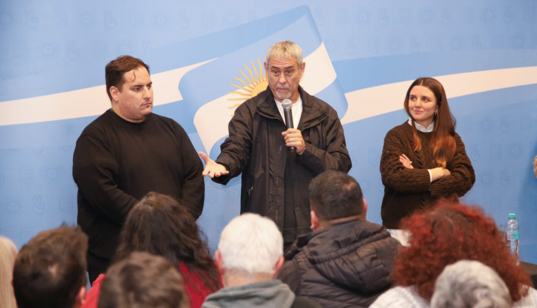 Ferraresi recorrió San Miguel y propuso replicar el modelo deportivo de Avellaneda en la provincia