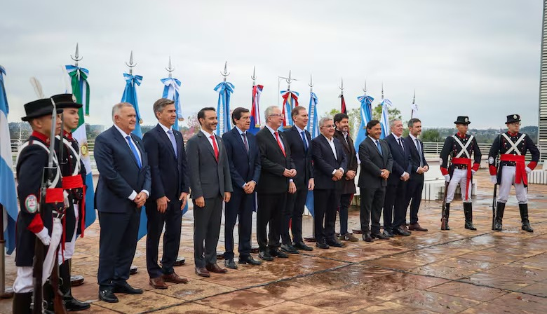 Gobernadores del Norte Grande pidieron tarifa eléctrica diferenciada y obras de gas: "Funcionamos a leña"