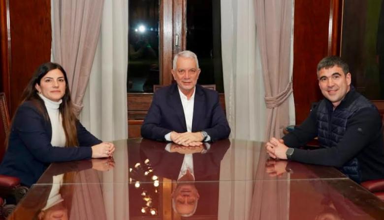 Alak anunció una suba salarial y la incorporación de 1.300 cámaras en La Plata