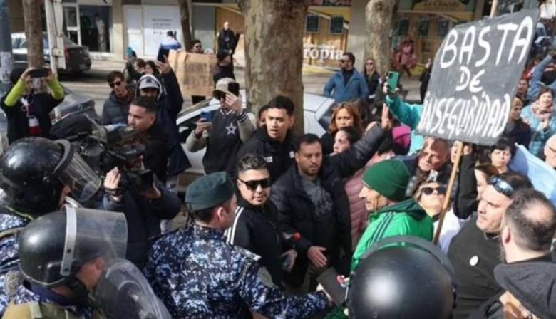 Tres crímenes en 48 horas desataron una masiva protesta en Mar del Plata