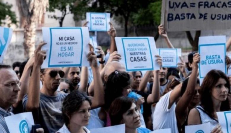 Hipotecados UVA: “Tapamos deudas con más deudas”