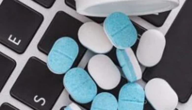 Tras el revés por la Ley de Tierras, el Gobierno revisará la venta de medicamentos fuera de las farmacias